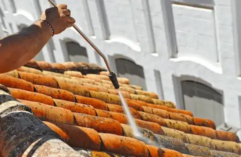 Nettoyage de toitures - Varès